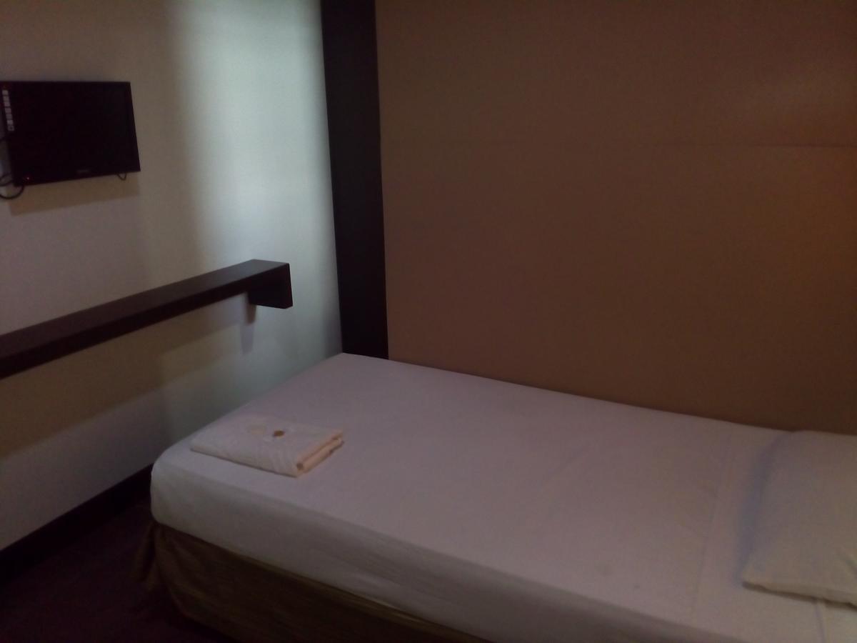 Hotel Kichi Legazpi Esterno foto