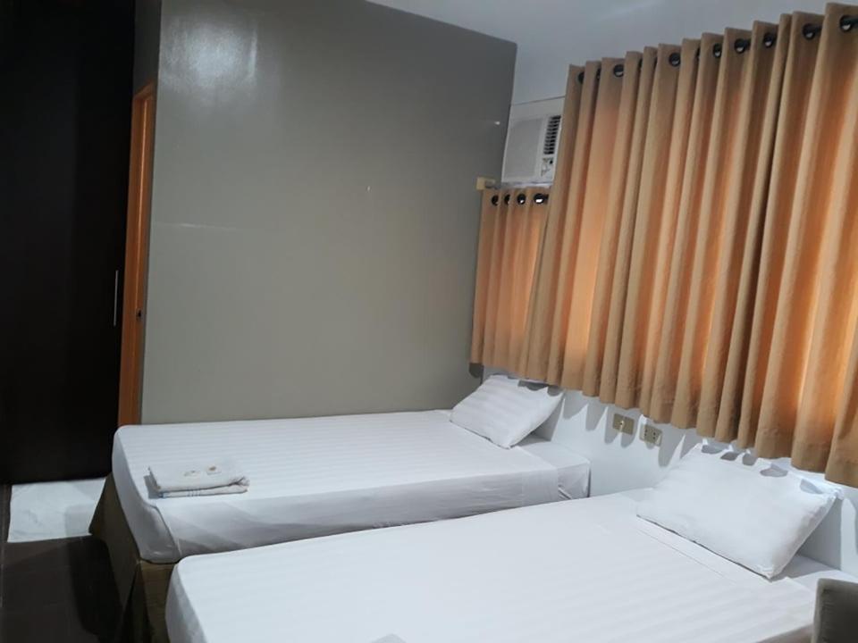 Hotel Kichi Legazpi Esterno foto