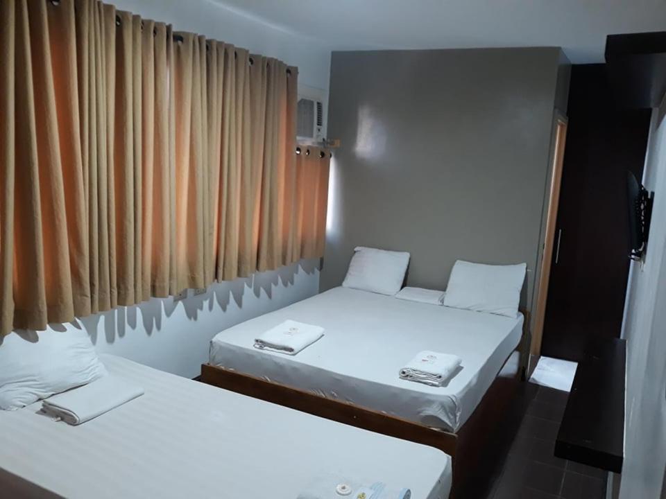 Hotel Kichi Legazpi Esterno foto